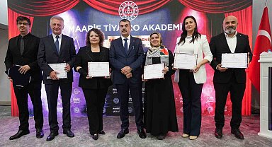 Bakan Tekin: "Sanatı eğitim süreçlerinin ayrılmaz bir parçası olarak görüyoruz"