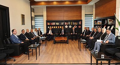 Başkan Özdemir İSO heyetine Niğde'nin yatırım potansiyelini anlattı
