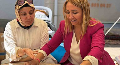 Başkan Tekin kendi elleriyle gözleme açtı