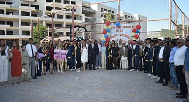 Başkan Yapar, gençlerin mezuniyet coşkusuna ortak oldu