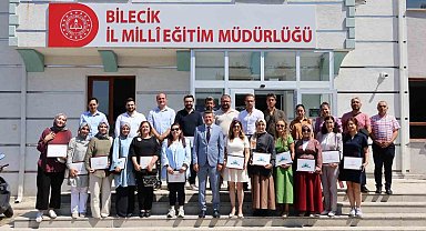 Bilecik'te Harezmi öğretmenlerine sertifika verildi