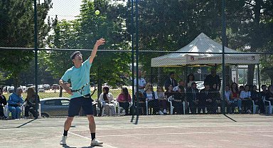 BŞEÜ'de ilk defa tenis turnuvası gerçekleştirildi