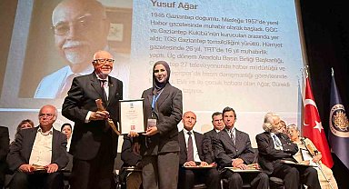 Duayen Gazeteci Ağar'a "Meslekte 50 Yıl Onur Ödülü" verildi