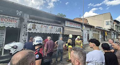 Edirne'de iş yerinde çıkan yangına kova ve hortumla müdahale