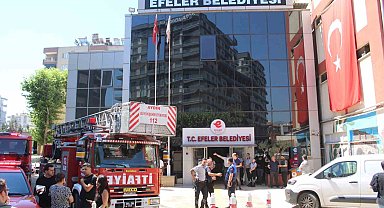 Efeler Belediyesi'nde yangın paniği