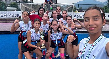 Ege Yıldızları U16 Türkiye Hokey 1'inci Ligi'nde Türkiye ikincisi oldu