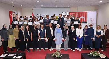 Erzurum'da "Benim köklü ailem" projesinde sertifika heyecanı