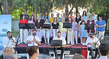 Esenyurt'ta belediye kursları meyvesini Verdi: kursiyerlerden unutulmaz konser