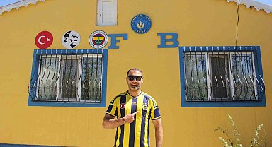 Fenerbahçe sevgisini evinin duvarlarında yaşattı
