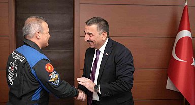 İlk Türk Astronot Alper Geze ravcı'dan Vali Bektaşoğlu'na ziyaret