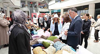 Karabük'te kursiyerlerinin el emeği ürünleri sergilendi