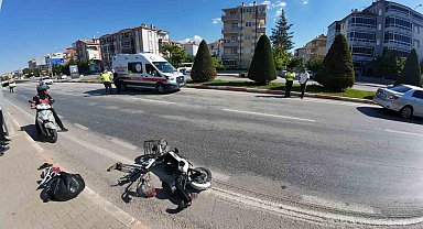 Karaman'da otomobille elektrikli bisiklet çarpıştı: 1 yaralı