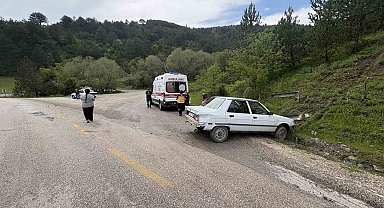 Kastamonu'da kontrolden çıkan otomobil kaza yaptı: 2 yaralı