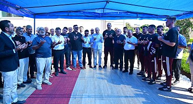 Kepez'in pehlivanları dualarla Tarihi Kırkpınar'a uğurlandı