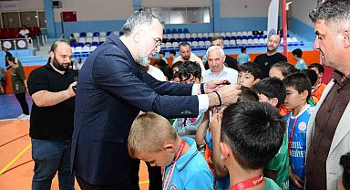 Kestel Belediyesi'nden genç sporculara çifte destek