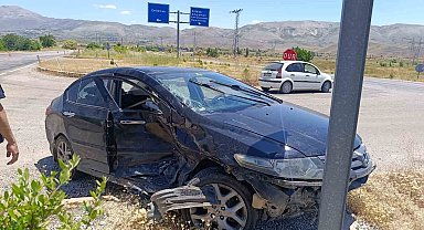 Malatya'da iki araç çarpıştı: 2 yaralı