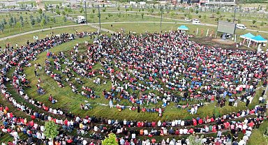 Malatyalılar milli heyecanı Yüzüncü Yıl Kent Parkı'nda yaşadı