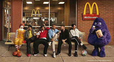 McDonald's Türkiye, koleksiyon ürünleriyle Dünya Kupası heyecanına ortak oluyor