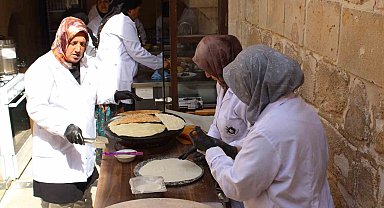 Midyat'ta kadın girişimciler el emekleri ile yöresel ürünleri tanıtıyor