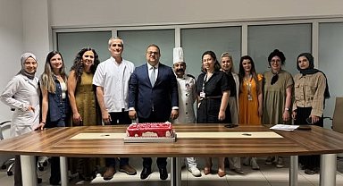 Muğla'da diyetisyenler günlerini pasta ile kutladı