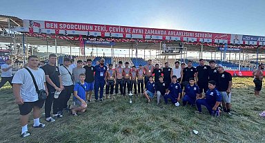 Muğla'nın güreşçileri Manisa'da 6 madalya ile döndü