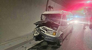 Osmangazi Tüneli içindeki trafik kazasında, 1'ağır 3 kişi yaralandı