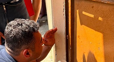 Parmağı kapıya sıkışan çocuğun imdadına itfaiye yetişti
