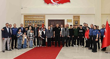 "Biz Bize Yeteriz" dediler, çocukların eğitimine gönüllü destek oldular