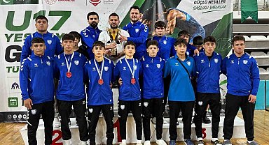 Şahinbeyli güreşçilerden Türkiye Kupası'nda büyük başarı