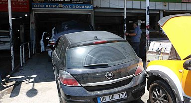 Sıcaklıklar arttı, araç klimaları için sanayide uzun kuyruklar oluştu