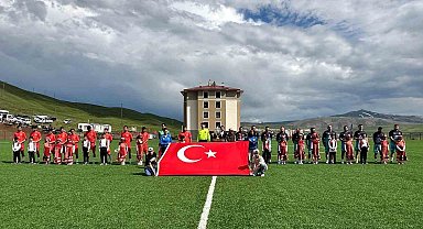 Tekman'da Mustafa Çiftçi futbol turnuvası şampiyonu Hürriyetspor oldu