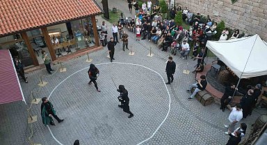 Türk kılıçları Zindankapı'da çarpıştı