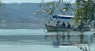 Uluabat Gölü'nün suları çekildi; Gölyazı'da hayat normale döndü