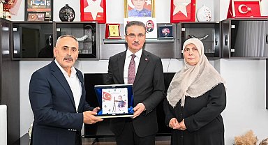Vali Baruş'tan şehit ailelerine anlamlı ziyaret