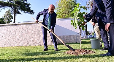 Vali Varol, İncirliova'da vatandaşlarla buluştu