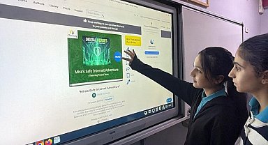 Yunusemre'de öğrenciler dijital çalışmalarıyla Avrupa'ya açıldı