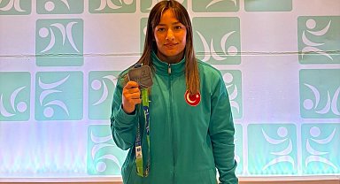Zehra Demir dünya ikincisi oldu