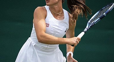 Zeynep Sönmez Wimbledon'da ikinci tura yükseldi