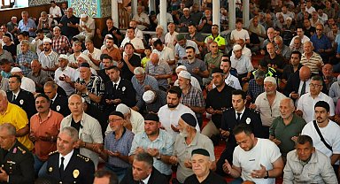 15 Temmuz şehitleri Düzce'de dualarla anıldı