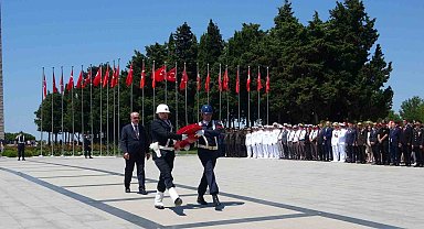 15 Temmuz şehitleri Şehitler Abidesi'nde anıldı