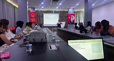 Adana'da çocuk kuruluşu personeline etkili iletişim eğitimi