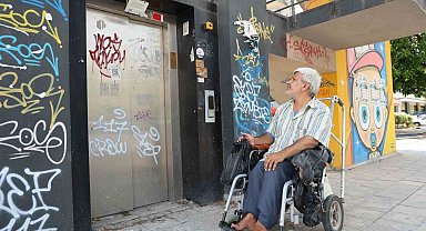 Adana'da milyonluk üst geçitler çürümeye terk edildi