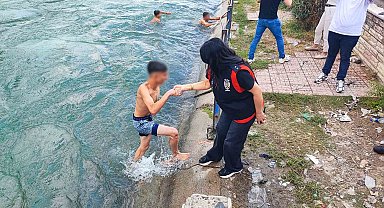 Adana'da sulama kanalına giren 7 kişiye 25 bin 942 TL ceza