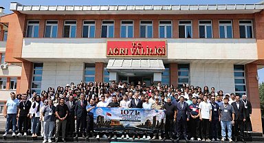 Ağrı'da "1071 Ruhundan Türkiye Yüzyılı Vizyonuna" gezi programının ikinci kafilesi uğurlandı