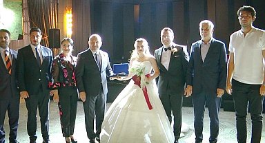 AK Parti Teşkilatı Ticaret İl Müdürü Kürkçü'nün mutlu gününe ortak oldu