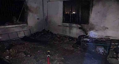 Antakya'da çıkan yangında ev kullanılmaz hale geldi