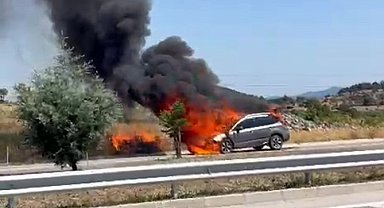 Ayvacık'ta araç yangını
