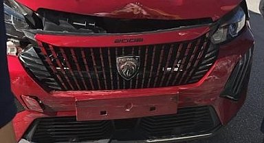 Bilecik'te iki otomobil çarpıştı: 3 yaralı