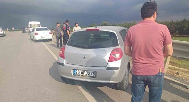 Bilecik'te otomobil bariyere çarptı: 1 yaralı