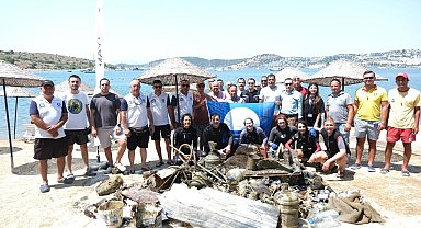 Bodrum'da deniz dibinden 370 kilogram atık çıkarıldı